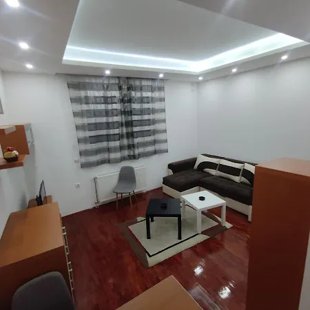 Nis Apartment Exterior photo